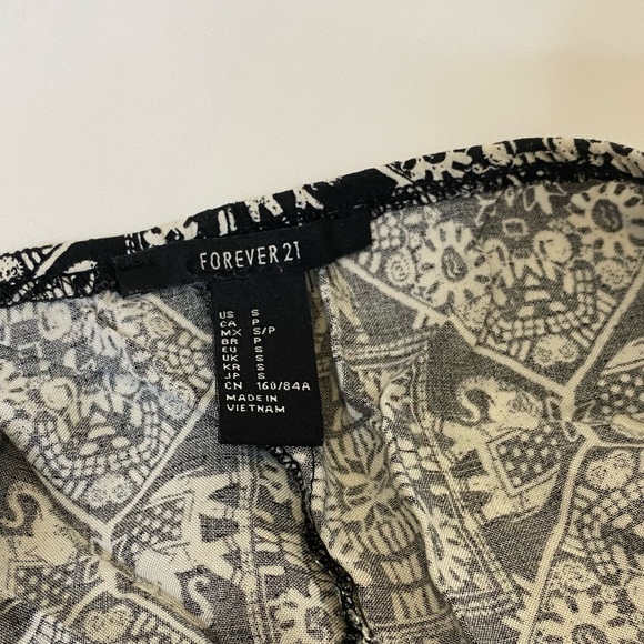 BOHO PRINT HALTER TOP - Picture 3 of 5